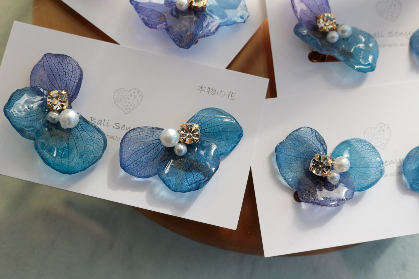 Gradation Hydrangea Wing No.142- Clip-on(イヤリング）