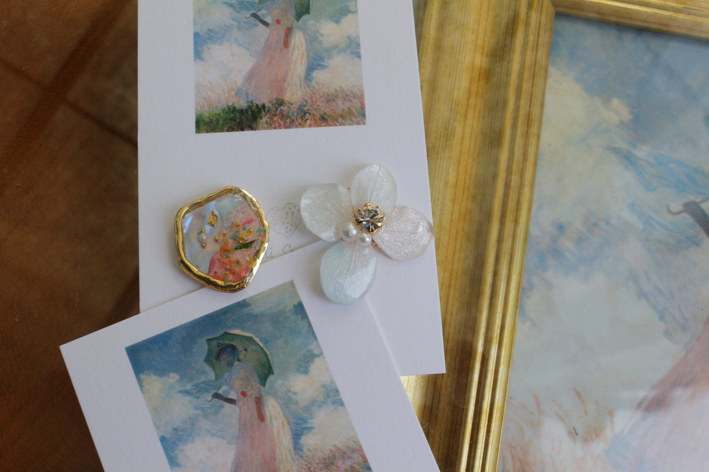 Monet Inspired Flower Earrings No.14 ピアスTitanium Pierce 日傘をさす女性