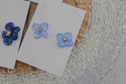 Hydrangea Petal  No.65 パーツ選べます。Clip-on or Titanium Pierce