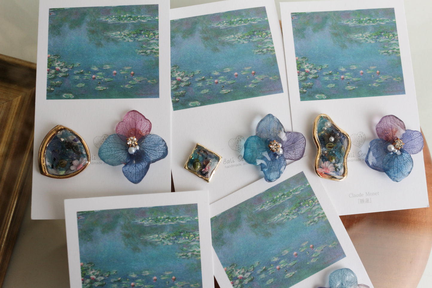 Monet's Water Lilies Inspired Flower and Medallion No.14イヤリング Clip-on 睡蓮