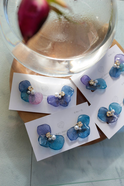 Gradation Hydrangea Wing No.142- Clip-on(イヤリング）