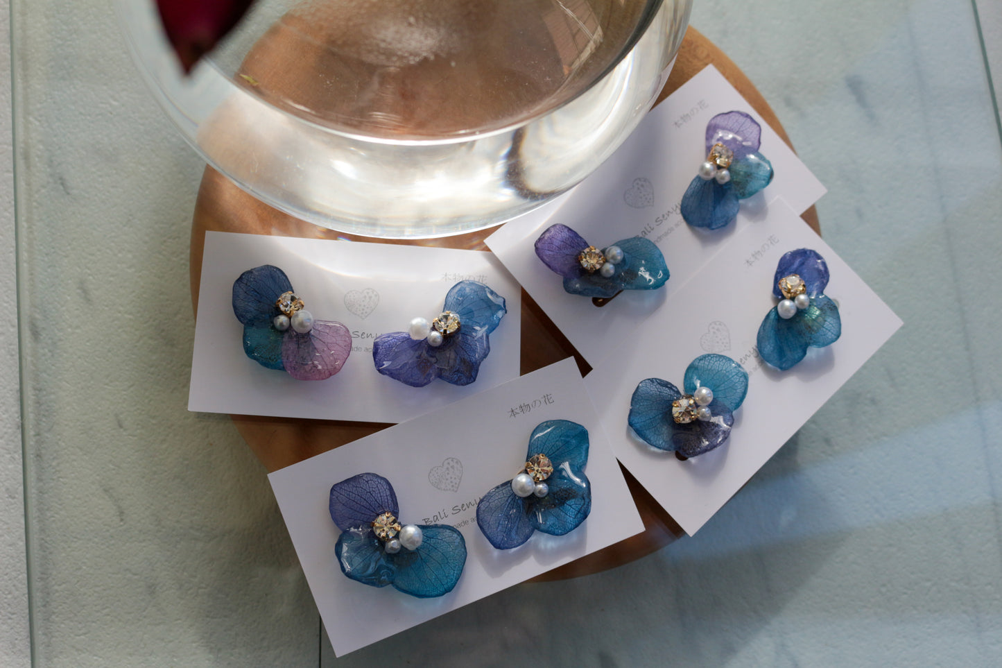 Gradation Hydrangea Wing No.142- Clip-on(イヤリング）