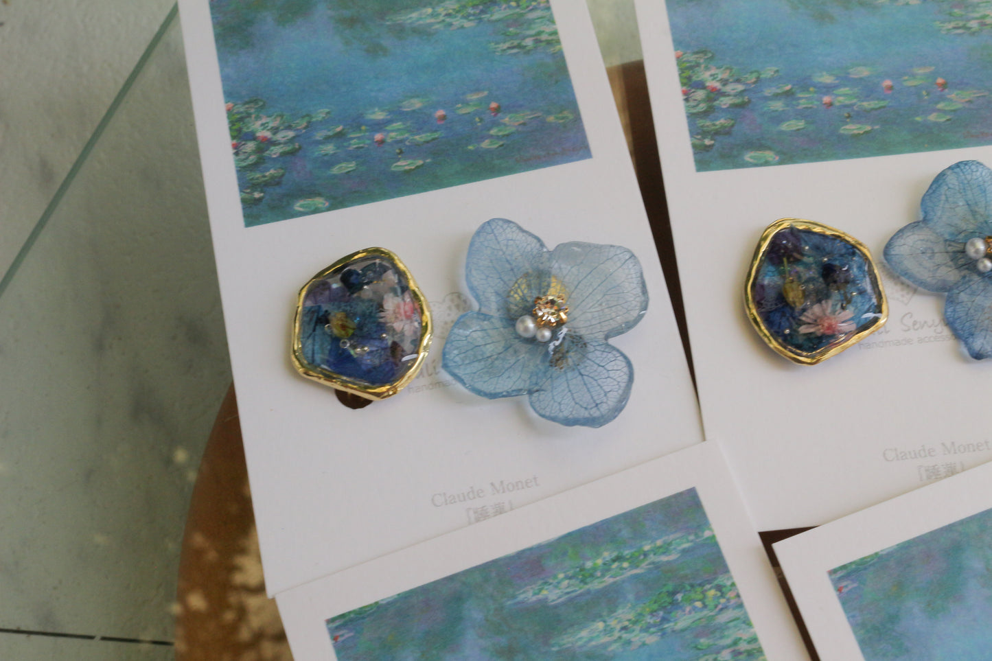 Monet's Water Lilies Inspired Flower and Medallion No.39 イヤリング Clip-on 睡蓮