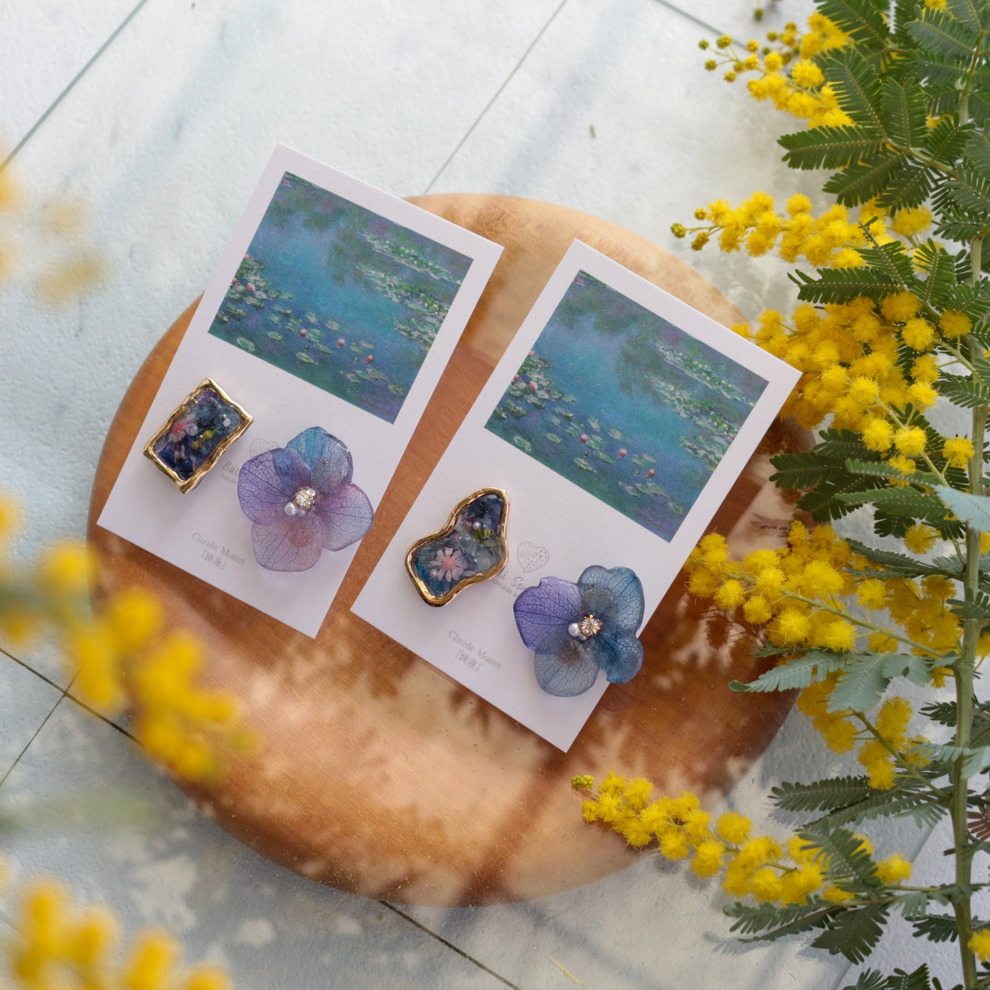 Monet's Water Lilies Inspired Flower and Medallion No.21 イヤリング Clip-on 睡蓮