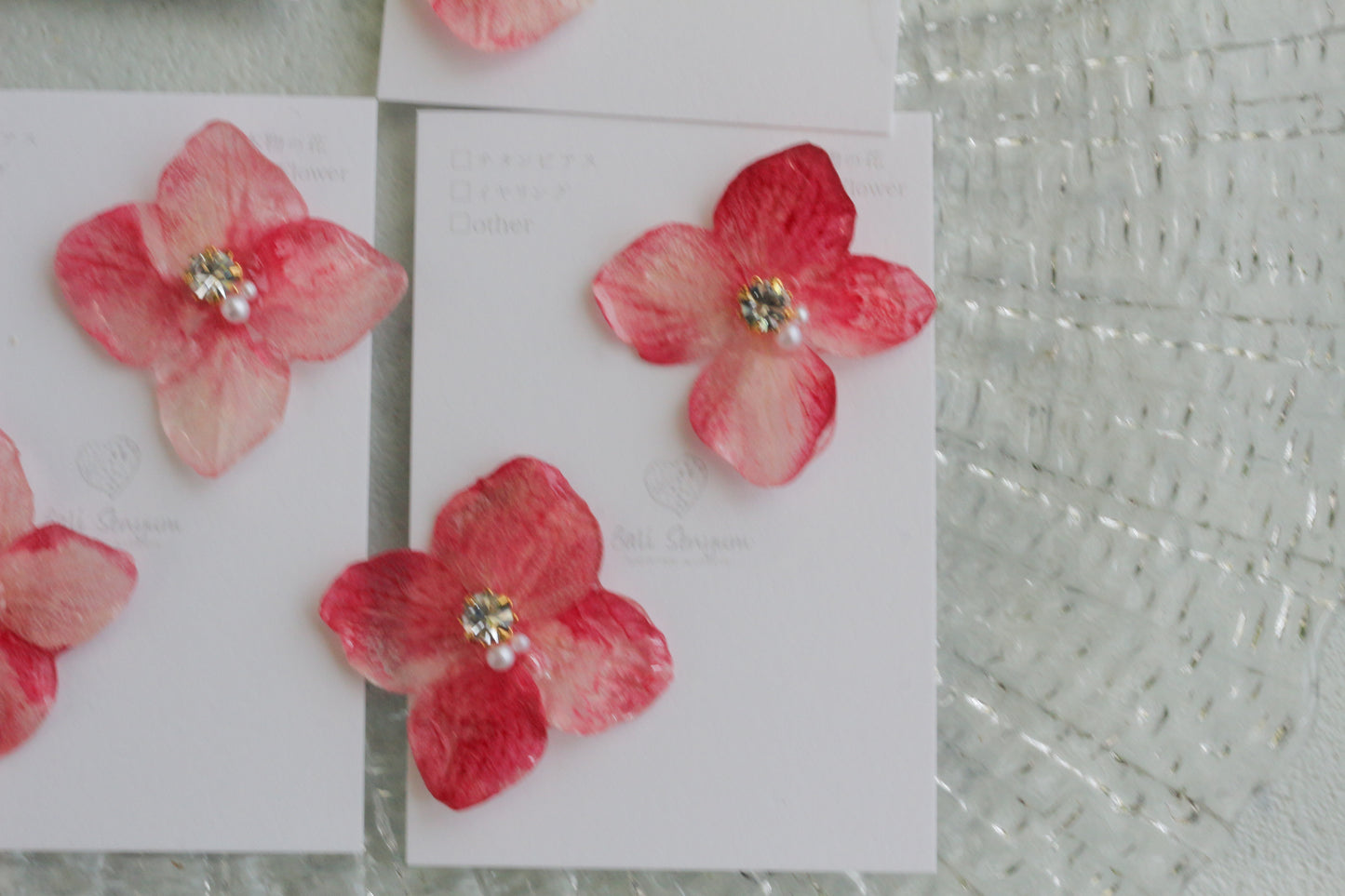 Hydrangea Petal  No.63 パーツ選べます。Clip-on or Titanium Pierce