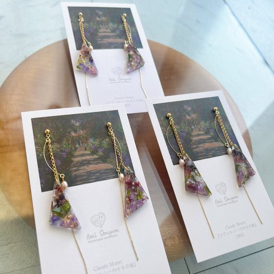 Claude Monet Garden in Giverny Inspired Elegant Triangular Earrings -  ジヴェルニーの庭　No.1