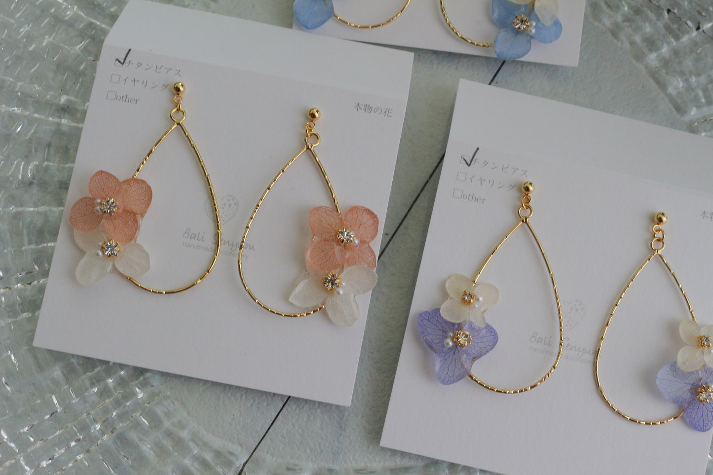 Teardrop Hoop Earrings with Hydrangeas No.21 ピアスorイヤリング