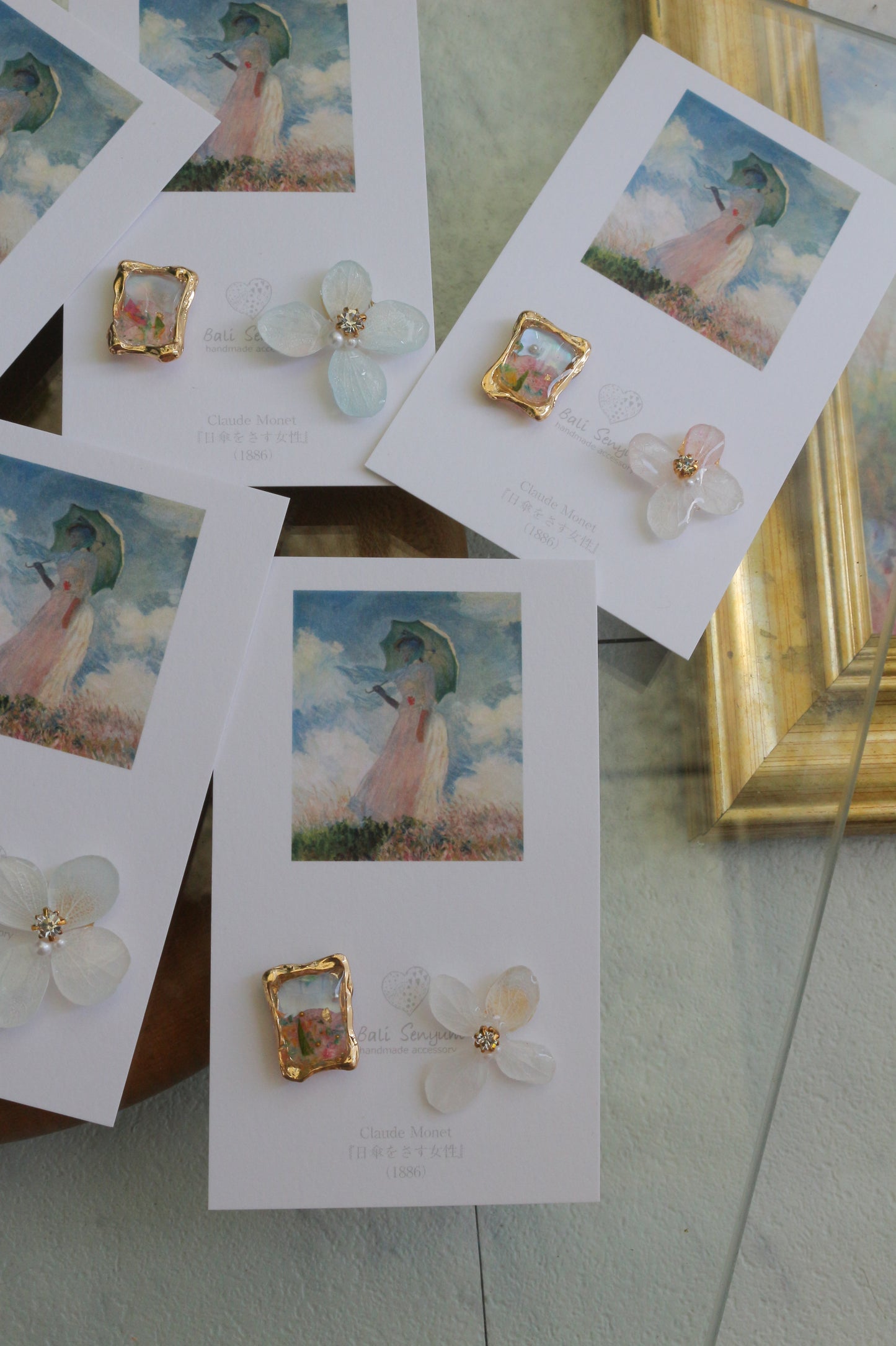Monet Inspired Flower Earrings No.19 ピアスTitanium Pierce 日傘をさす女性