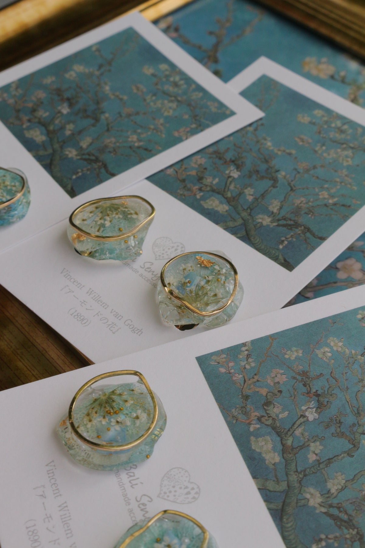 Gogh Inspired Flower Medallion Earrings No.1 イヤリング Clip-on アーモンドの花