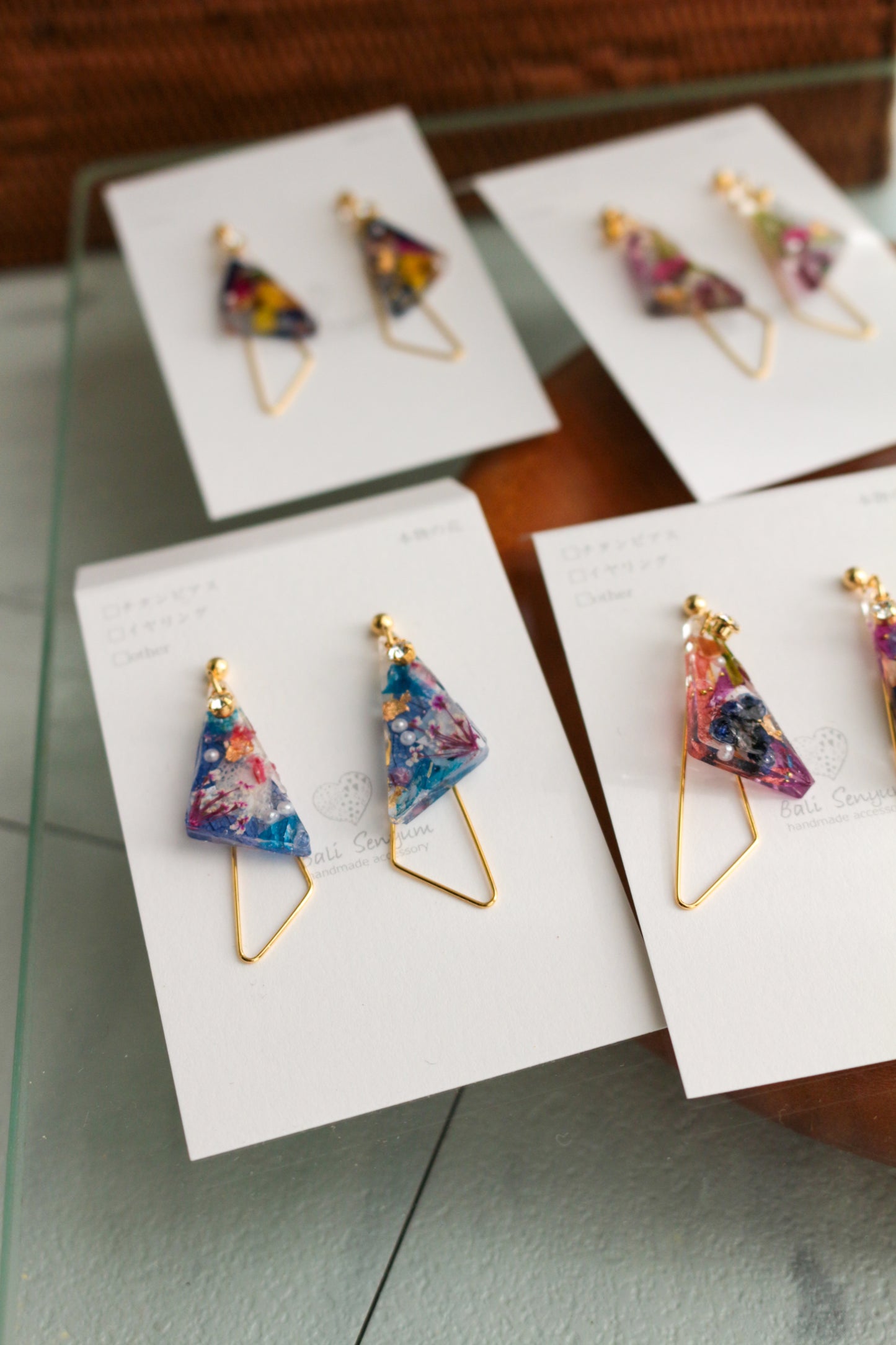 Triangular Floral Earrings - KIMONO Art Jewelry ピアス or イヤリング