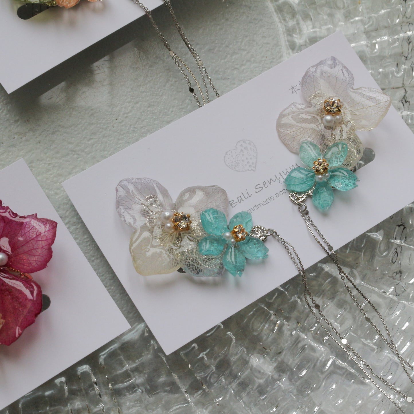 Hydrangea Flying Butterfly  No.55 - Clip-on(イヤリング）