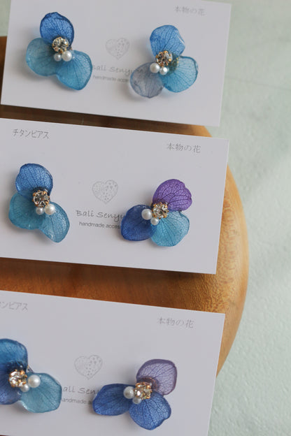 Hydrangea Wing No.129- Titanium Pierce(ピアス）