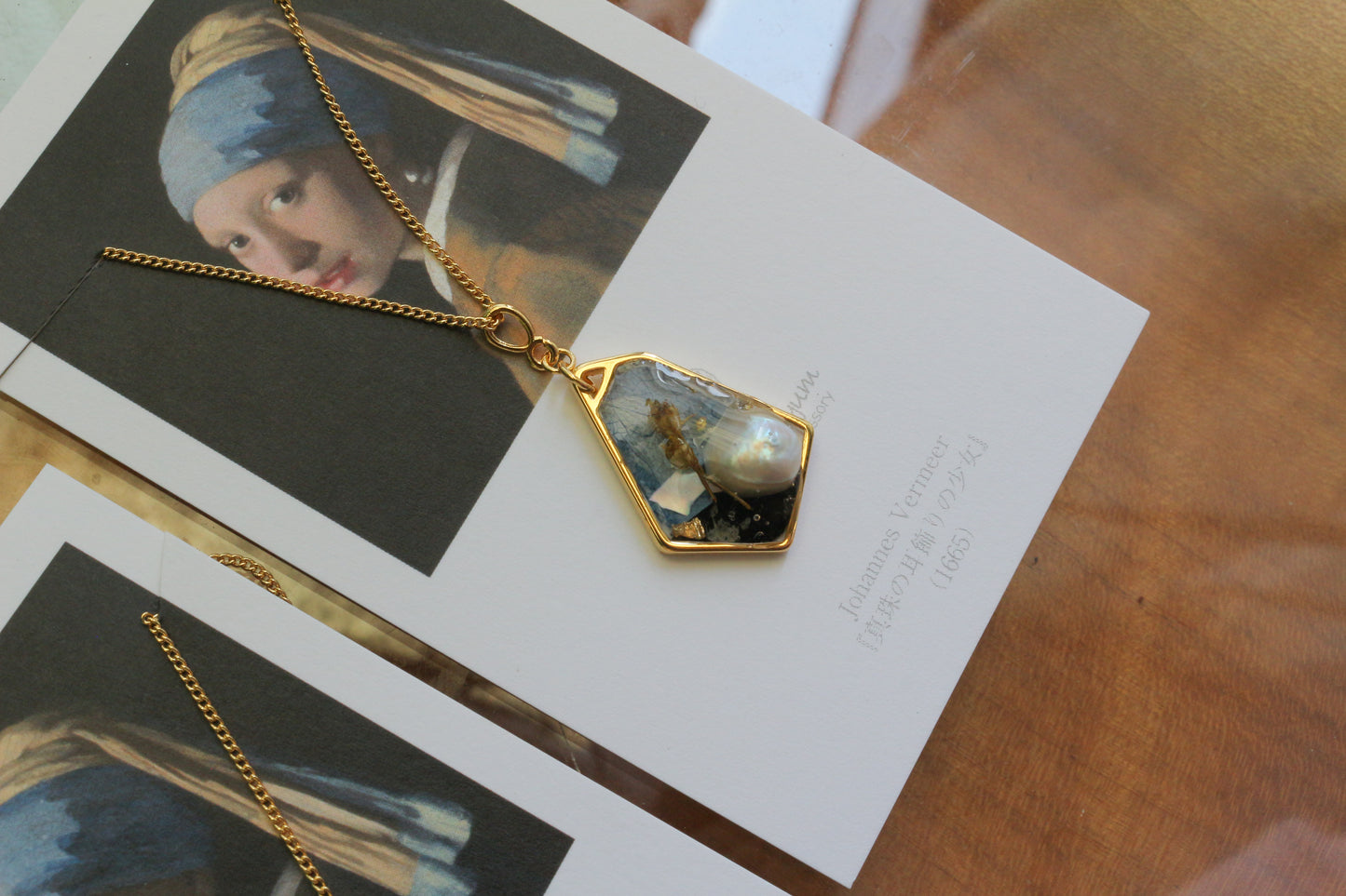 Veermeer's Irises Inspired Necklace - 真珠の耳飾りの女性