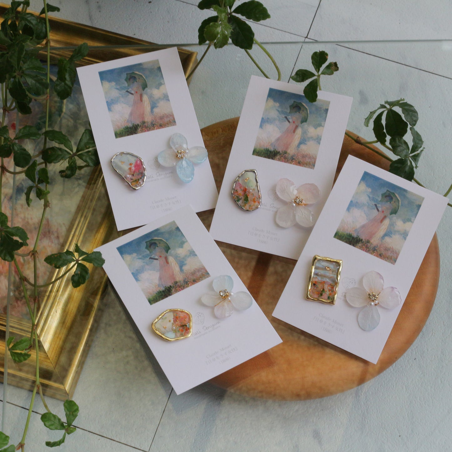 Monet Inspired Flower Earrings No.16 ピアスTitanium Pierce 日傘をさす女性