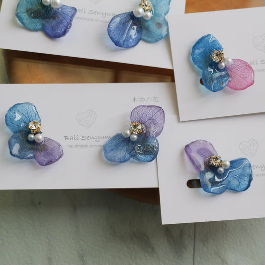 Gradation Hydrangea Wing No.125 - Clip-on(イヤリング）