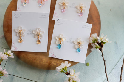 Someiyoshino Sakura Earrings with Sparkling Gem #051