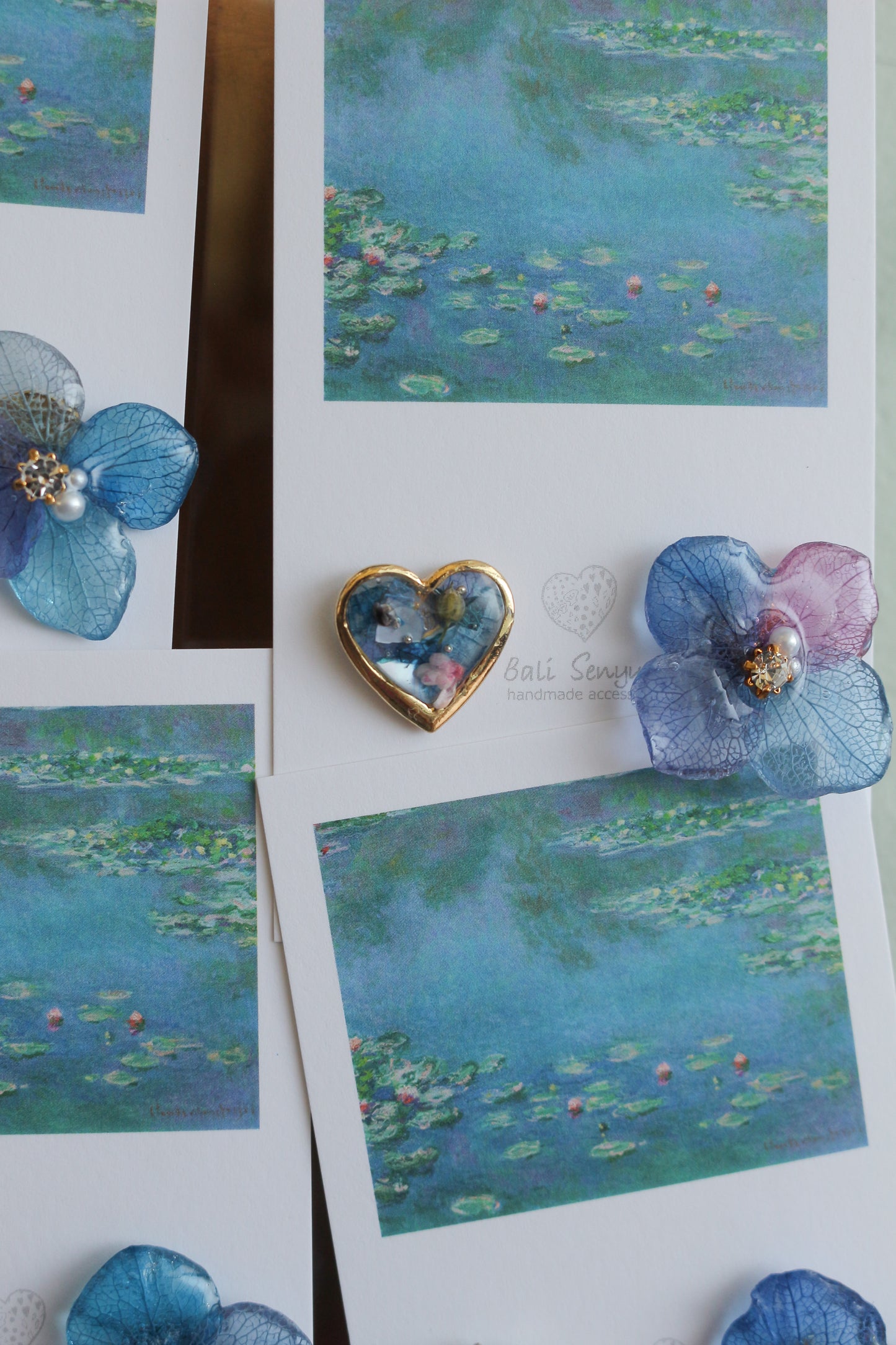 Monet Inspired Flower and Medallion No.12 ピアスTitanium Pierce 睡蓮