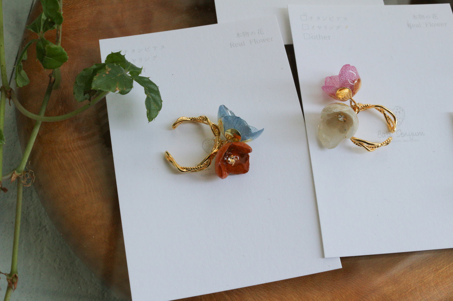 Double Hydrangea Ear-Cuff No.3