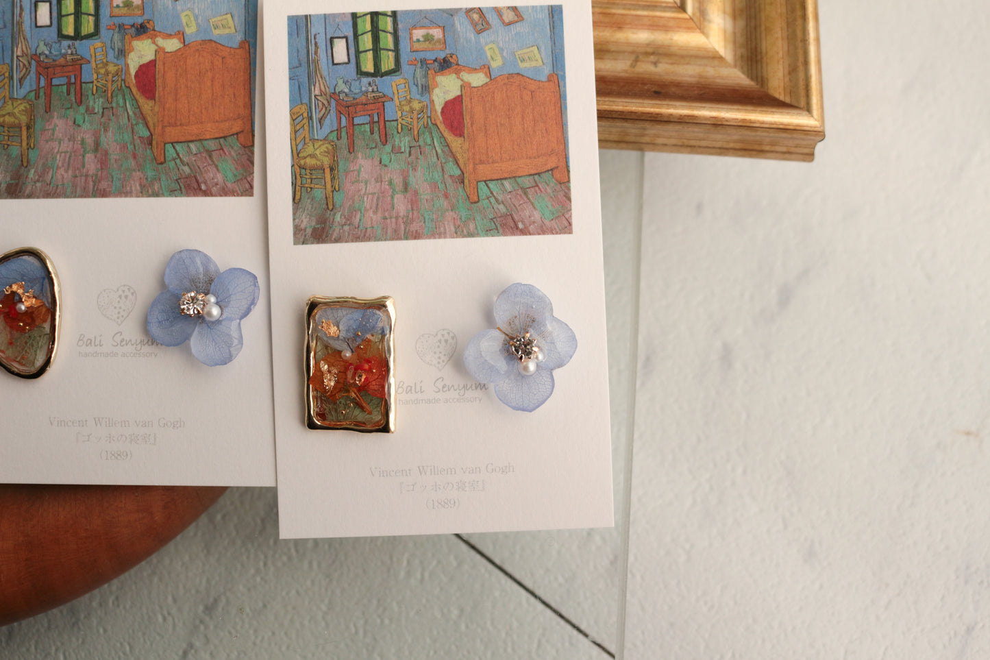 Gogh Inspired Flower and Medallion Earring No.3 ピアスTitanium Pierce ゴッホの寝室