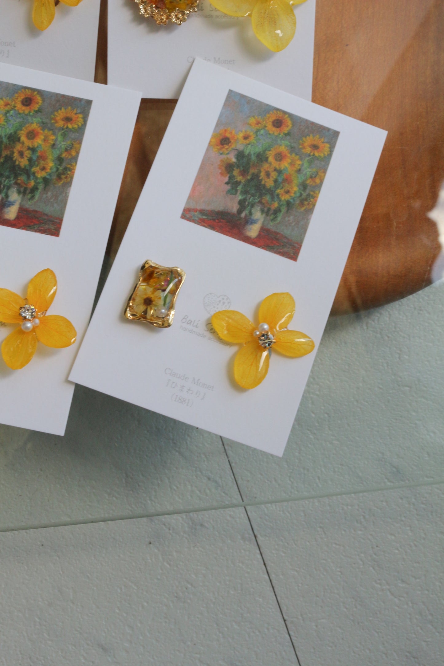 Monet Inspired Flower Earrings No.2４イヤリング Clip-on ひまわり