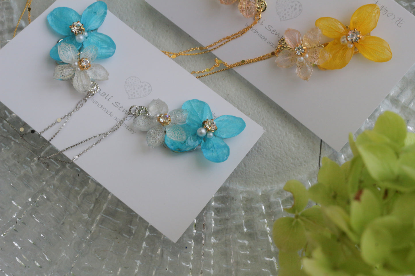 Hydrangea Flying Butterfly Earrings No.58 - Titanium Pierce(ピアス）