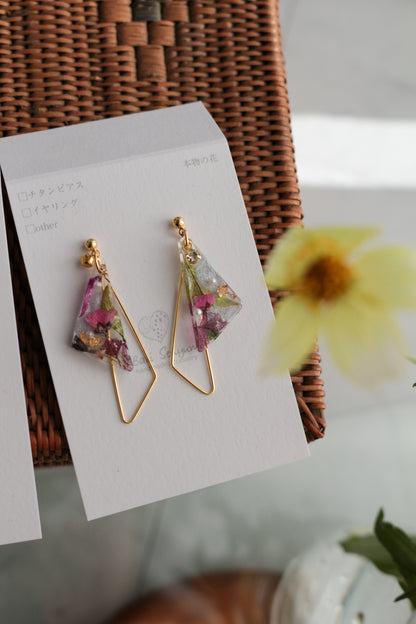 Triangular Floral Earrings - KIMONO Art Jewelry ピアス or イヤリング