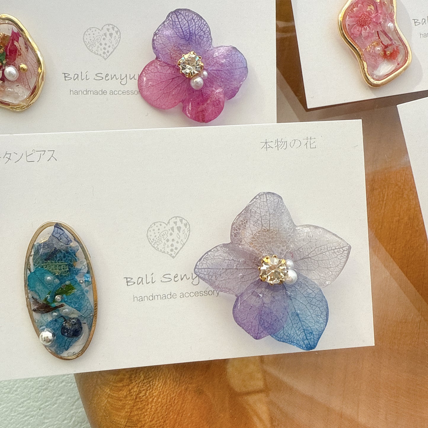 Hydrangea and Flower Medallion チタンピアス Titanium Pierce Earring No.16