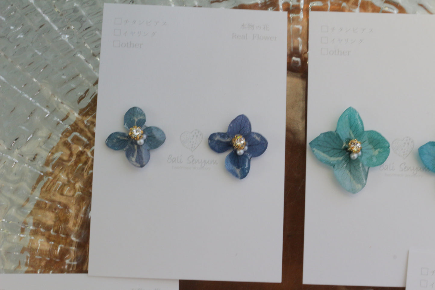 Hydrangea Petal  No.65 パーツ選べます。Clip-on or Titanium Pierce