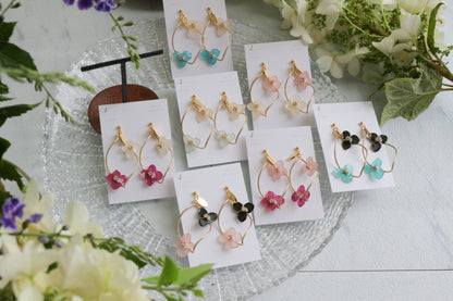 Twisted Tear-Drop Hoop Earrings with Hydrangeas No.1 ピアスorイヤリング