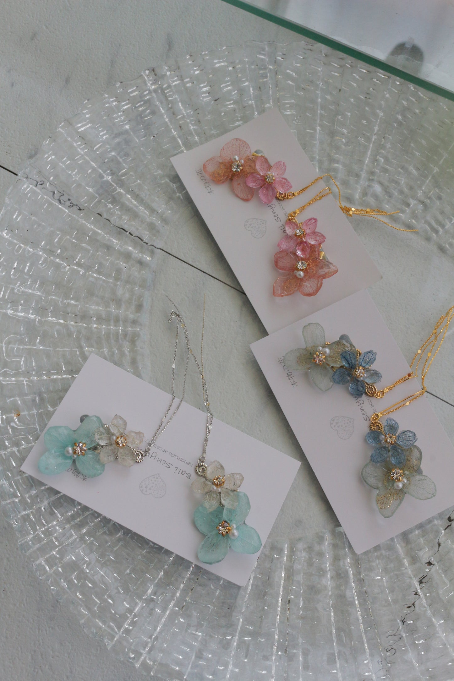 Hydrangea Flying Butterfly  No.51 - Clip-on(イヤリング）