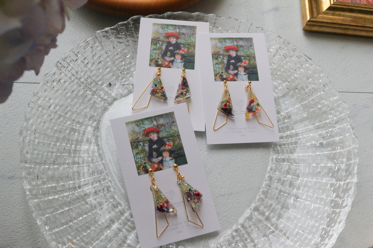 Renoir Inspired Triangular Floral Earrings-ふたりの姉妹