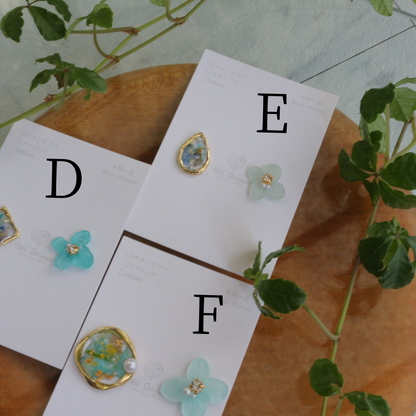 Hydrangea and Flower Medallion No.2 パーツ選べます。Clip-on or Titanium Pierce