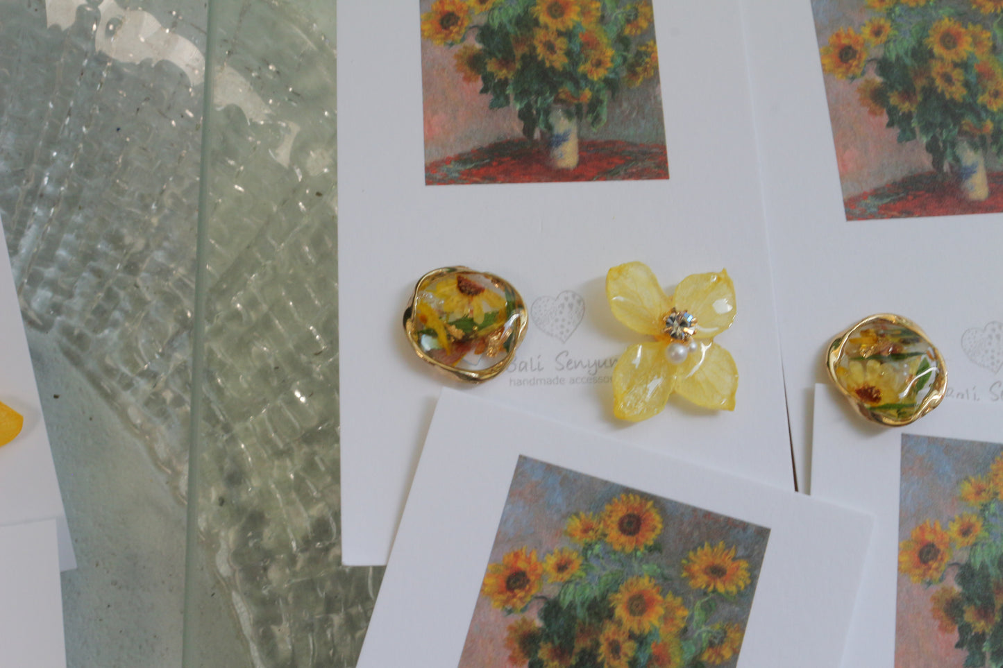 Monet Inspired Flower Earrings No.23 ピアスTitanium Pierce ひまわり