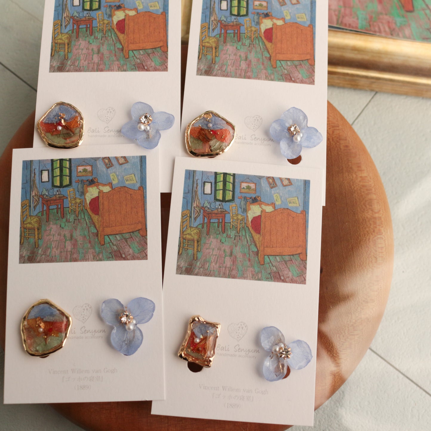 Gogh Inspired Flower and Medallion No.4イヤリング Clip-on ゴッホの寝室