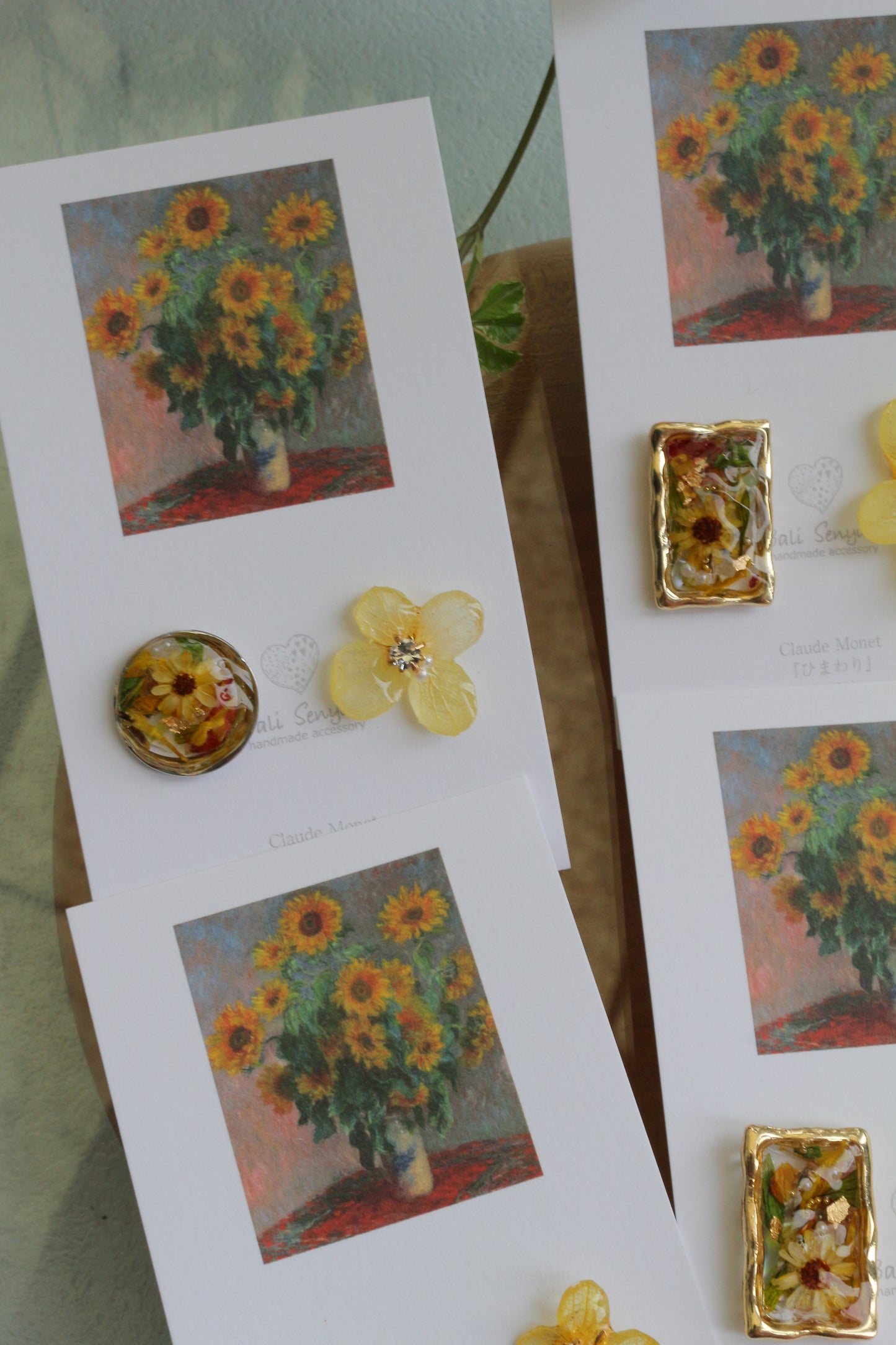 Monet Inspired Flower Earrings No.22 ピアスTitanium Pierce ひまわり