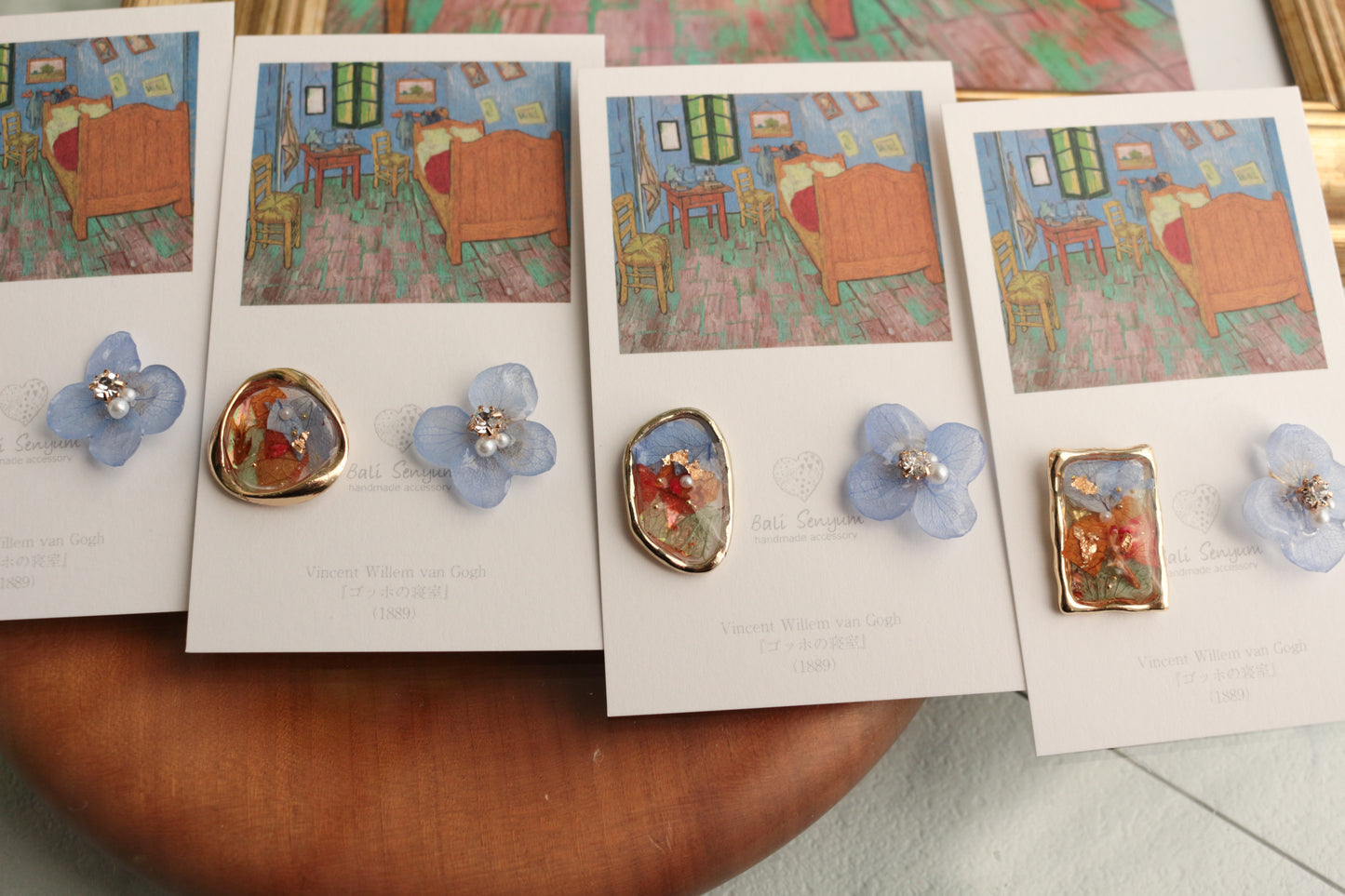 Gogh Inspired Flower and Medallion Earring No.3 ピアスTitanium Pierce ゴッホの寝室