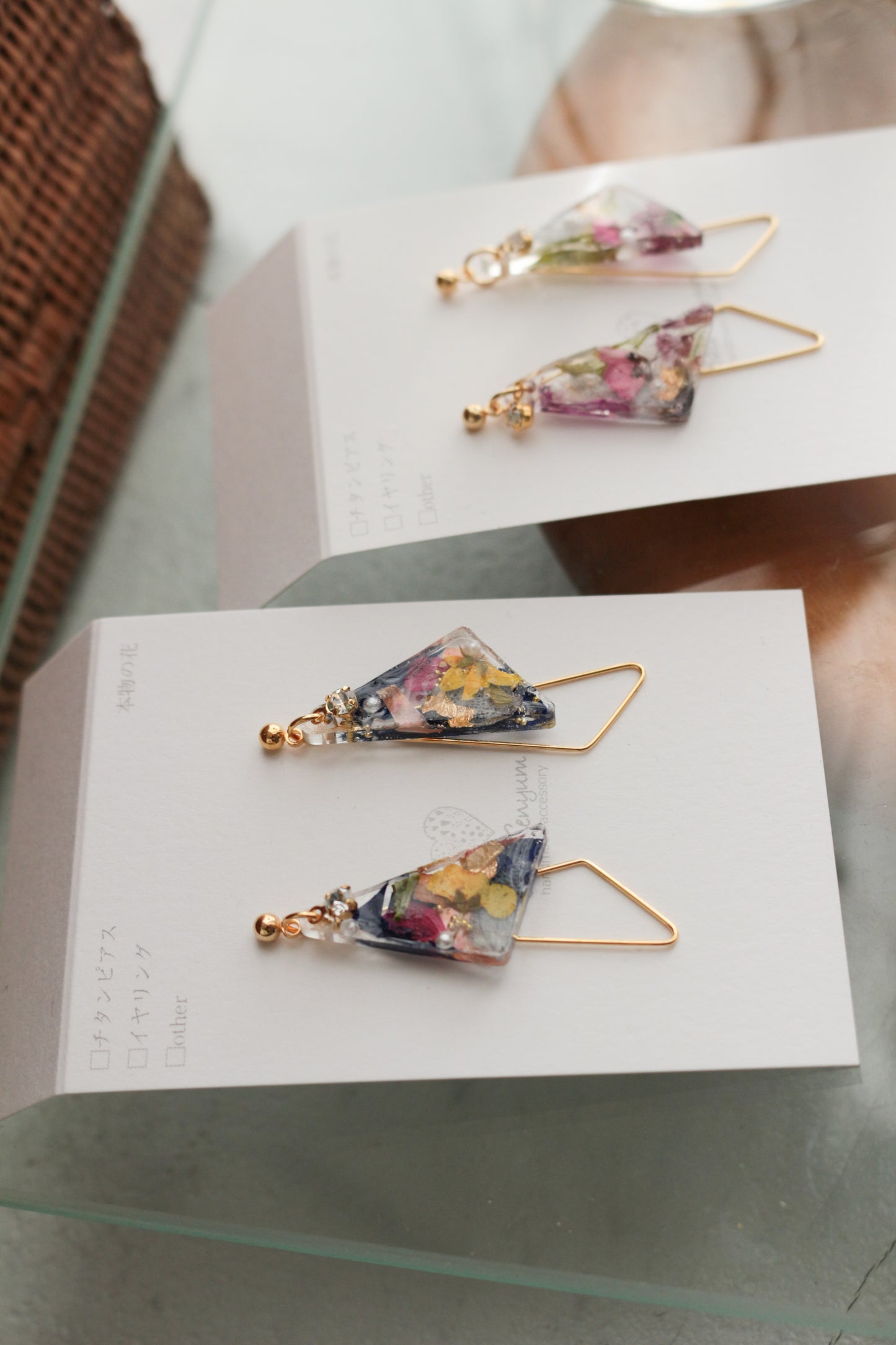 Triangular Floral Earrings - KIMONO Art Jewelry ピアス or イヤリング