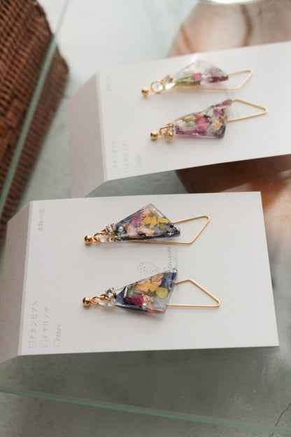 Triangular Floral Earrings - KIMONO Art Jewelry ピアス or イヤリング
