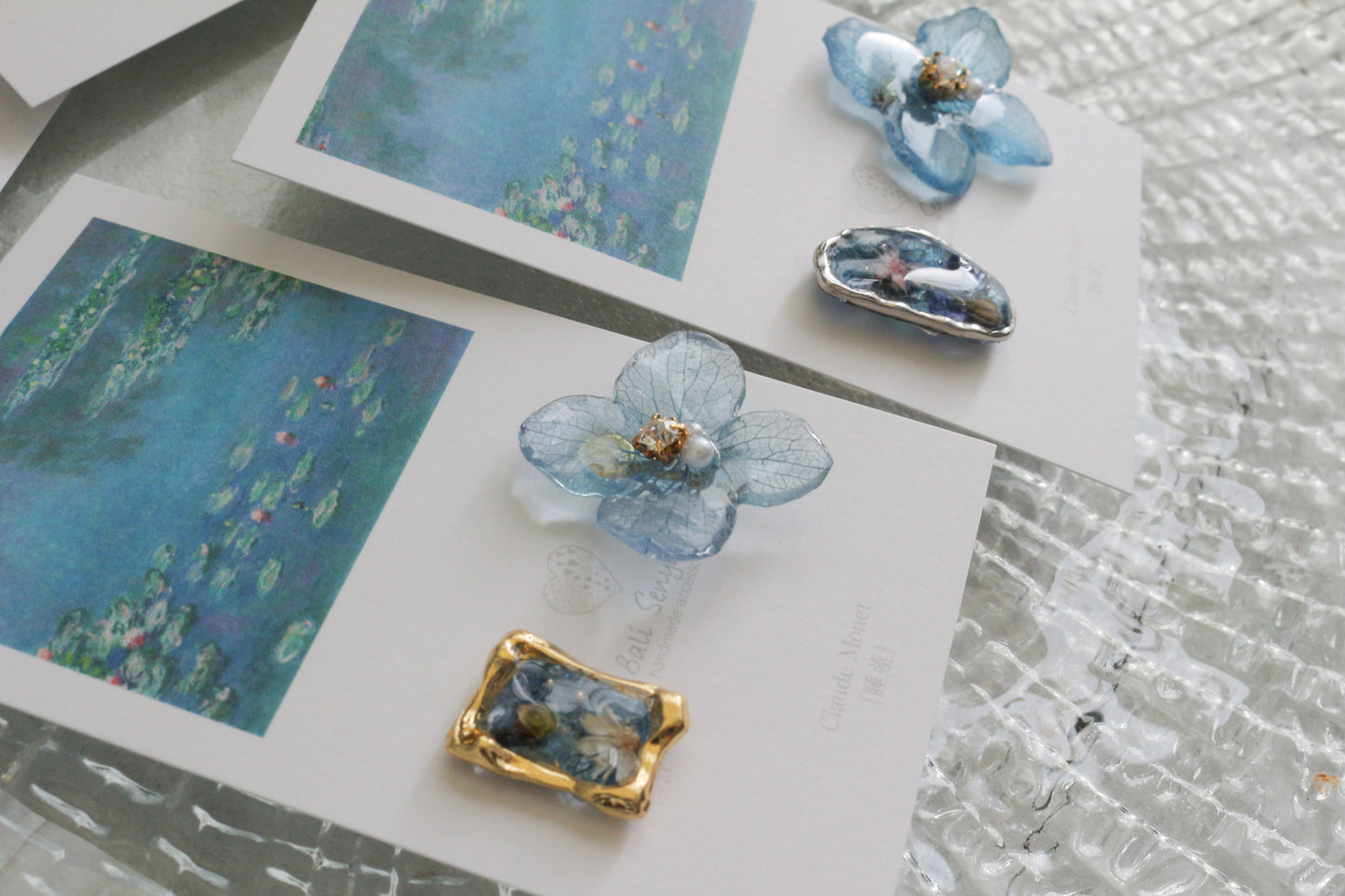 Monet's Water Lilies Inspired Flower and Medallion No.30 イヤリング Clip-on 睡蓮