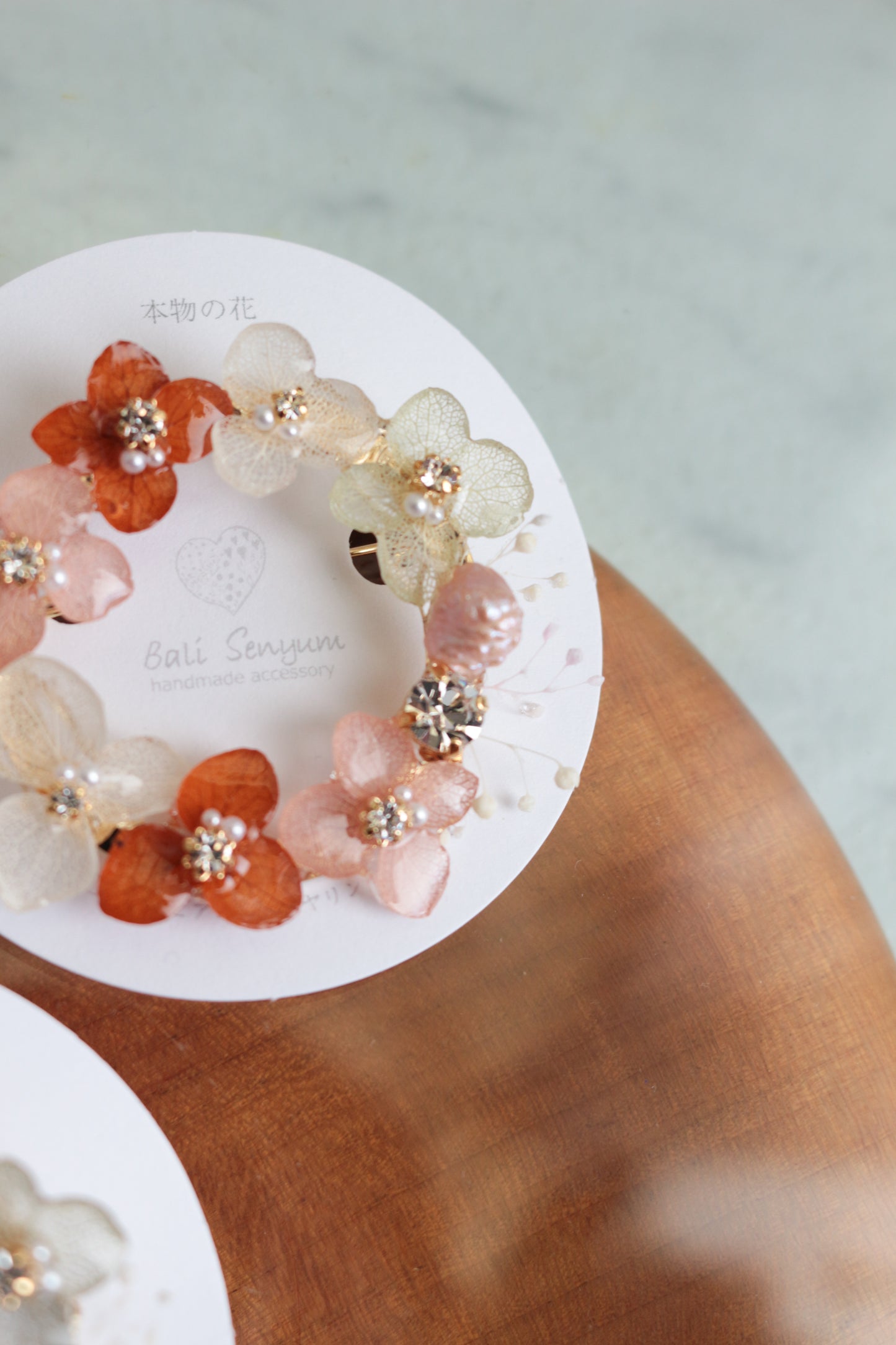 Hydrangea Wreath Brooch