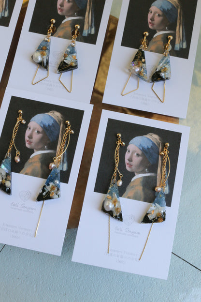 Johannes Vermeer Inspired Triangular Floral Earrings-真珠の耳飾りの少女