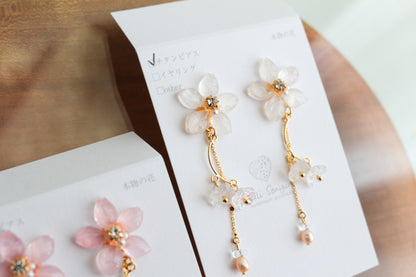 Someiyoshino Sakura Bouquet Earrings