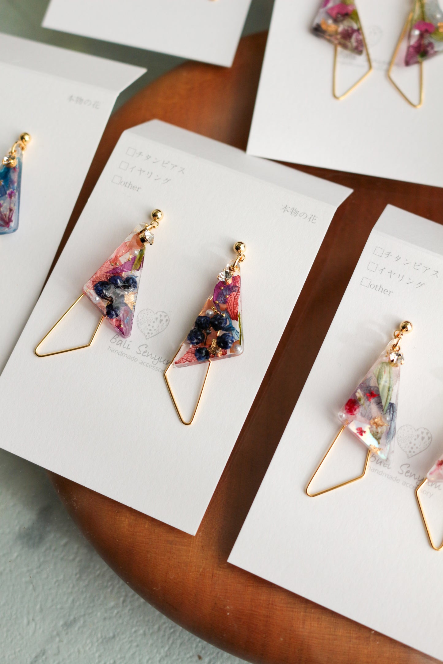 Triangular Floral Earrings - KIMONO Art Jewelry ピアス or イヤリング