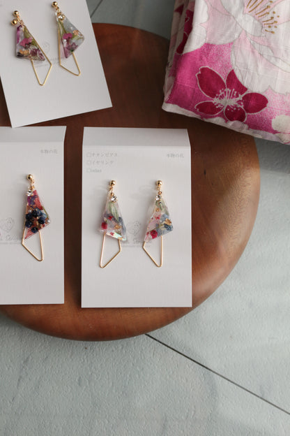 Triangular Floral Earrings - KIMONO Art Jewelry ピアス or イヤリング
