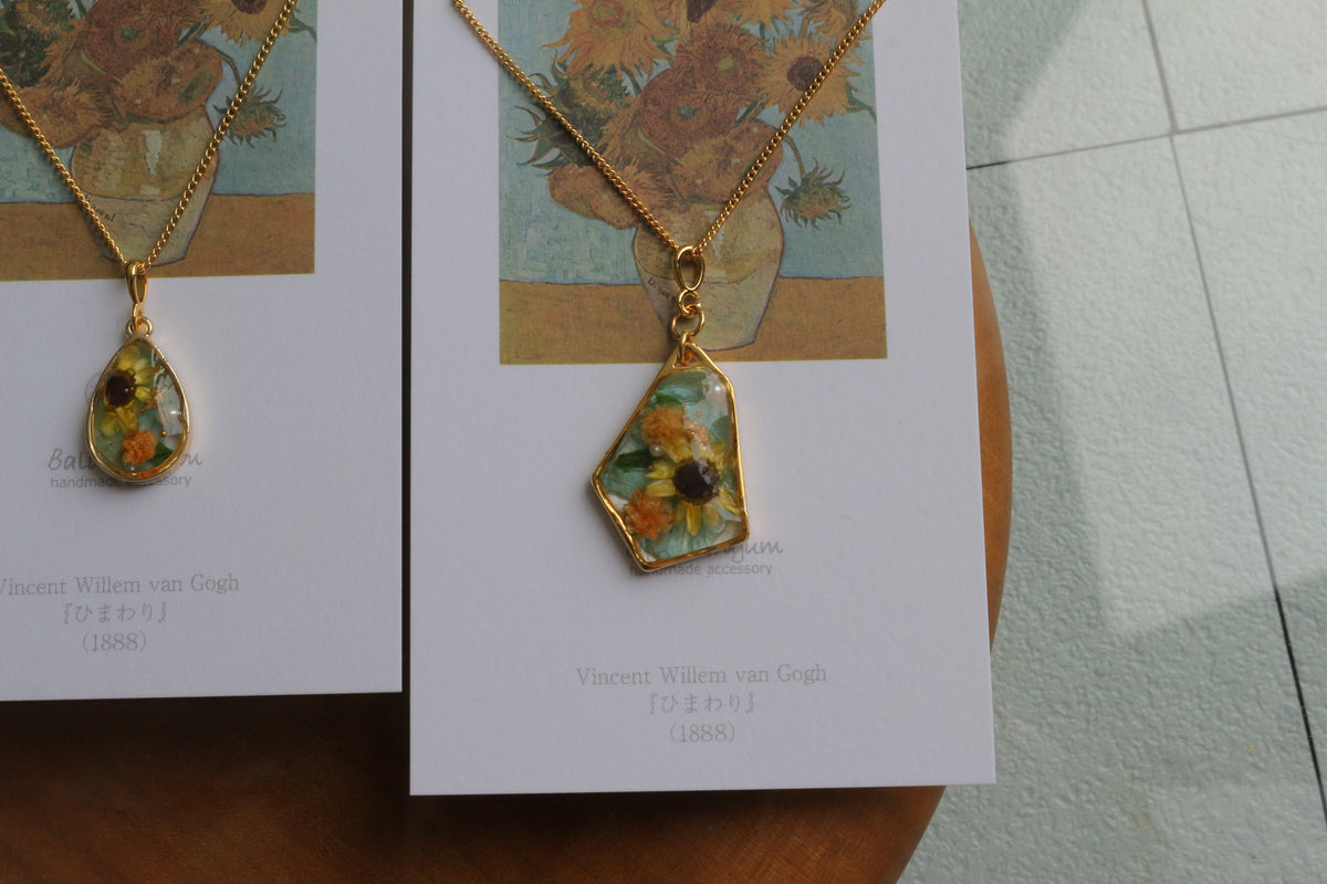 Gogh's Irises Inspired Necklace - ひまわり