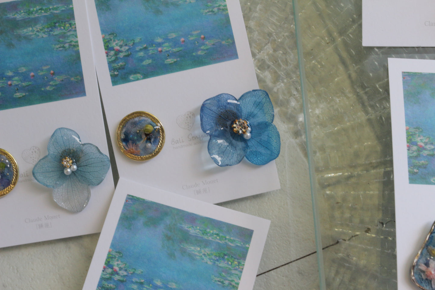 Monet Inspired Flower and Medallion No.35 ピアスTitanium Pierce 睡蓮