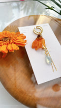 Gerbera Ear-Cuff No.1