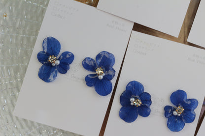 Hydrangea Petal  No.65 パーツ選べます。Clip-on or Titanium Pierce