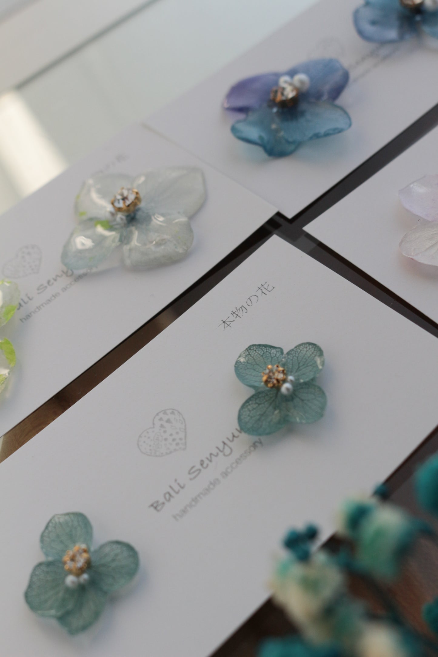 Hydrangea Petal  No.62 パーツ選べます。Clip-on or Titanium Pierce