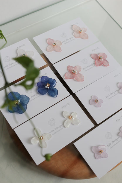 Hydrangea Petal  No.60 パーツ選べます。Clip-on or Titanium Pierce